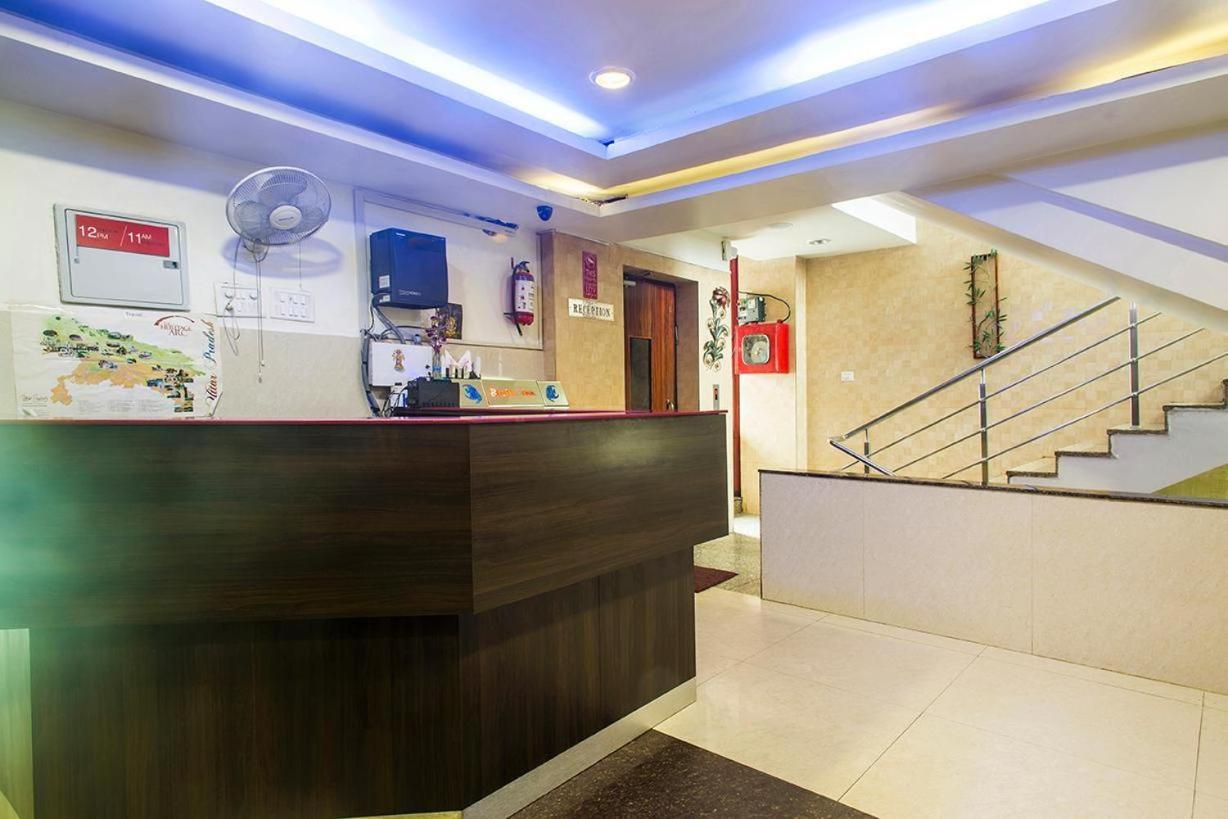 Babian Inn Lucknow Exteriör bild